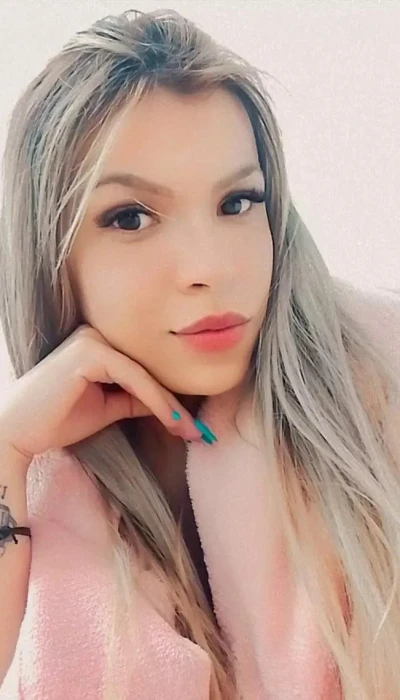 Pamela Hot