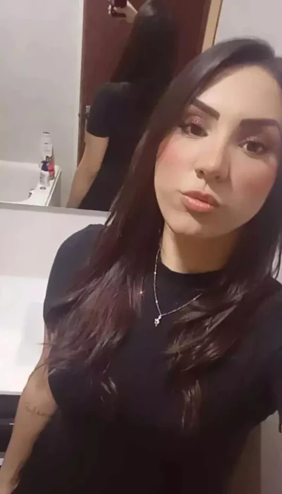 Mariana Tres Jolie