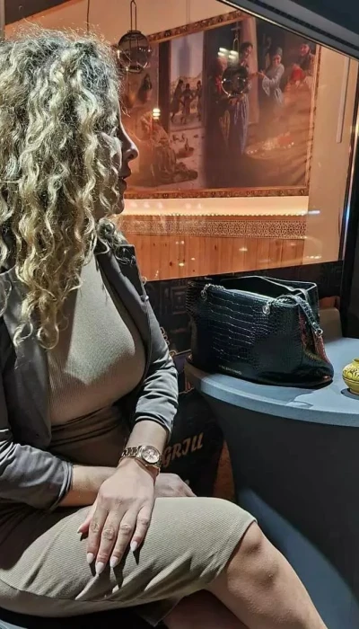 Vlaamse Shemale Katia Ontvangt In Gent Actief En Passief