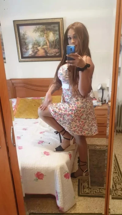 The Queen Valeria Ts Original 100 23x12 Real