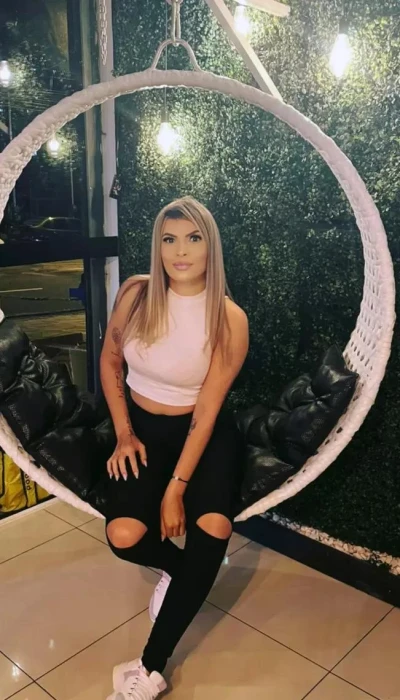 Pamela Scort