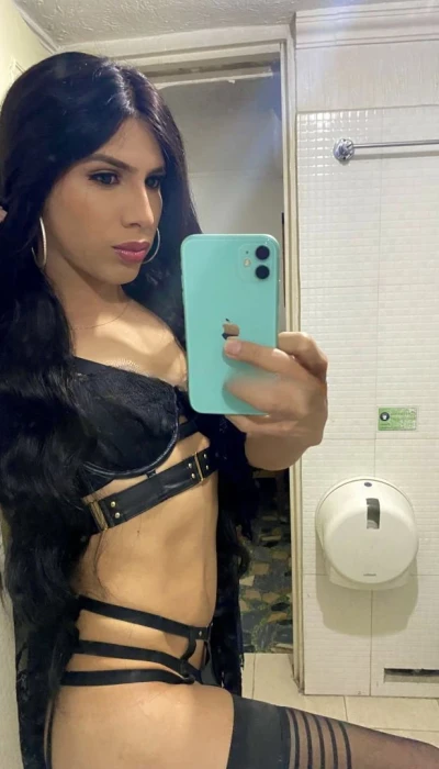 Holly Horny