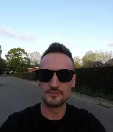 Viktor 33 Jaar
