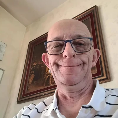 Deze High Quality Male Escorte