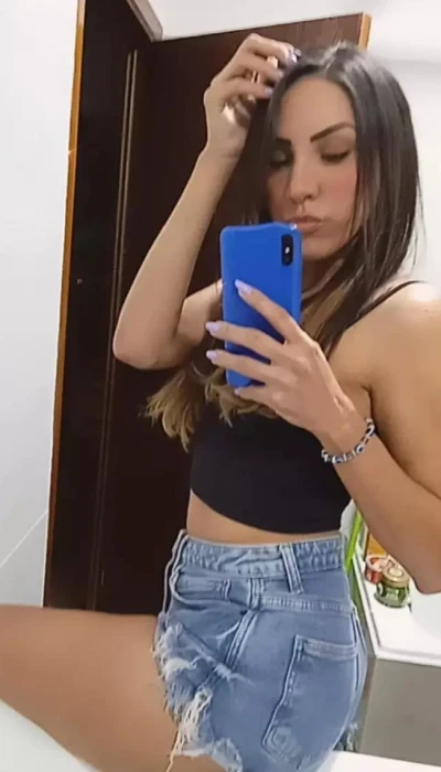 Mariana Tres Jolie