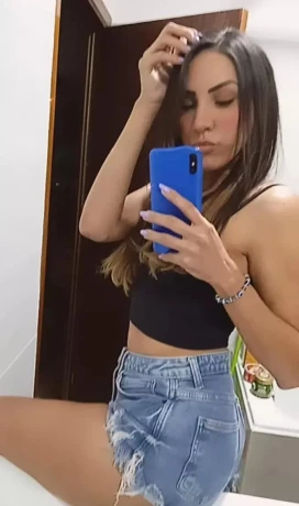 Mariana Tres Jolie