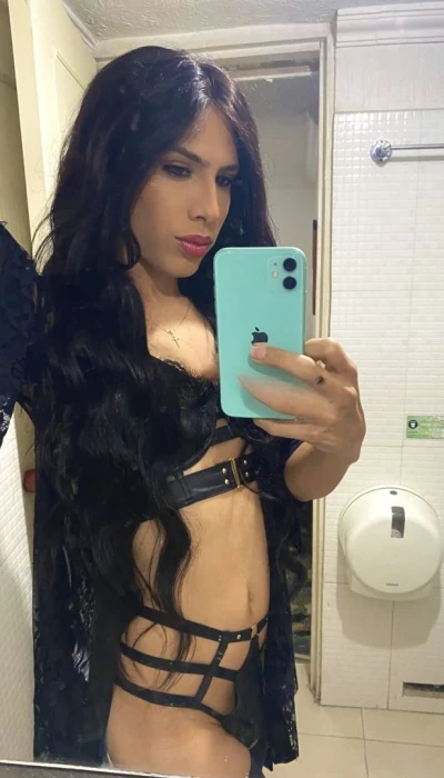 Holly Horny