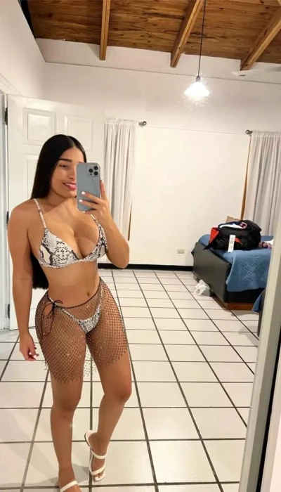 Latina Hot Xiomara