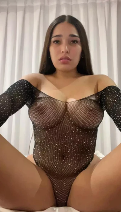 Latina Hot Xiomara