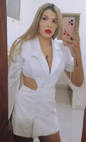 Pamela Scort