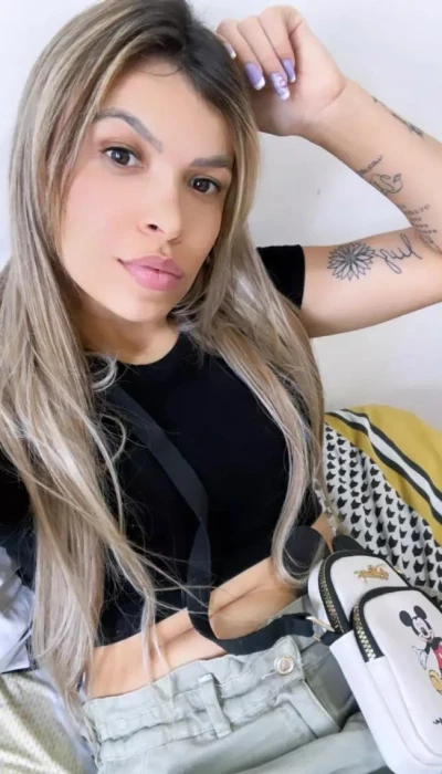Pamela Hot