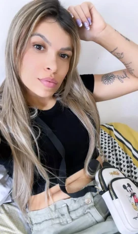Pamela Hot